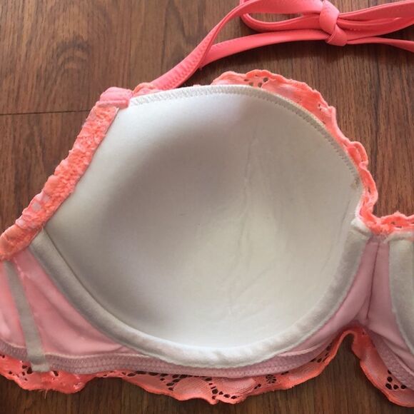 Victoria’s Secret peach lace swimsuit bikini top. Size .34 D - Picture 6 of 8